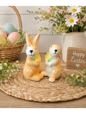 New Easter Bunny Couple Holding Flowers Salt & Pepper Shakers Salt N Pepper